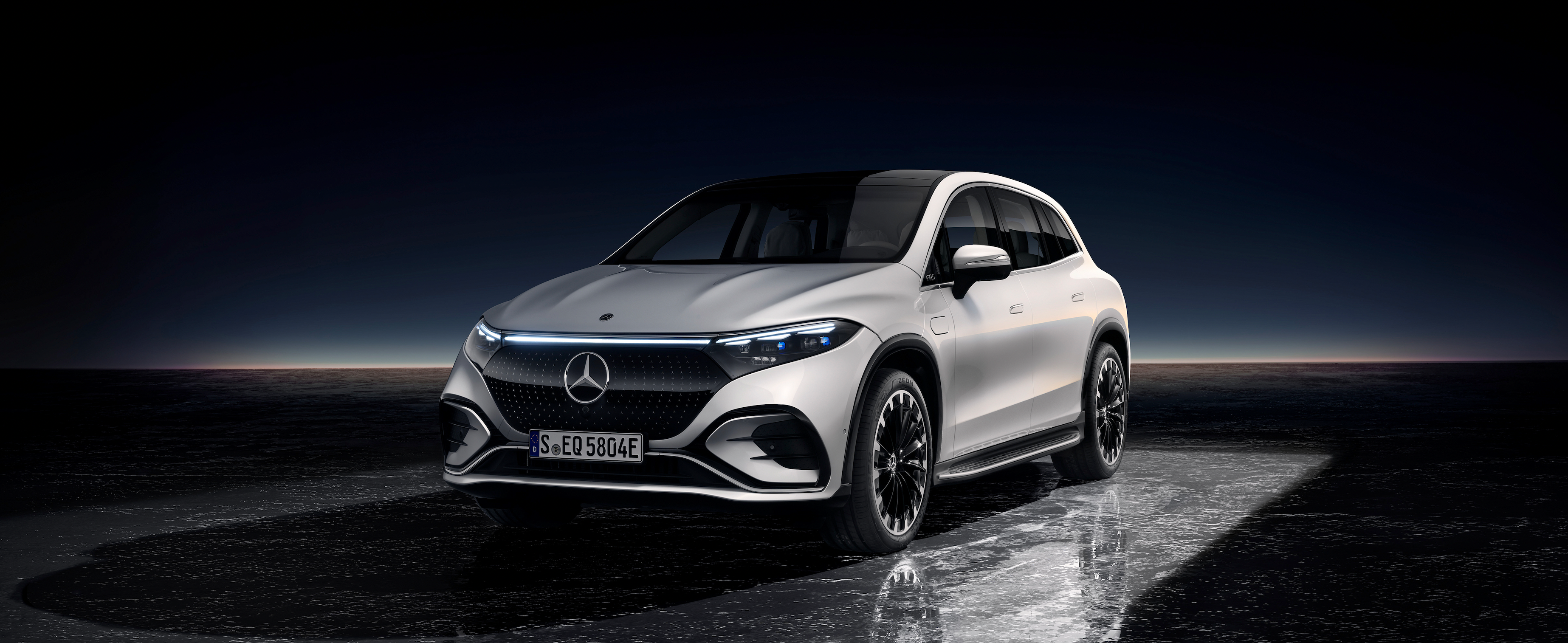 Mercedes EQS SUV | novinka 2022 | nové luxusní velké SUV | první auta | objednávky online | auto eshop | online autosalon AUTOiBUY.com